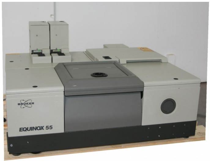 Bruker FT-IR Spectrometer, Equinox 55 Model