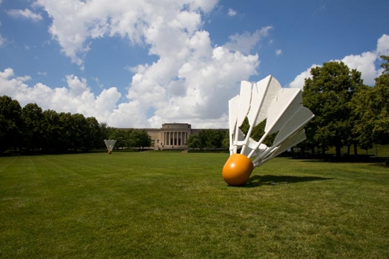 famous shuttlecocks in the south lawn of the Nelson-Atkins Museum of Art