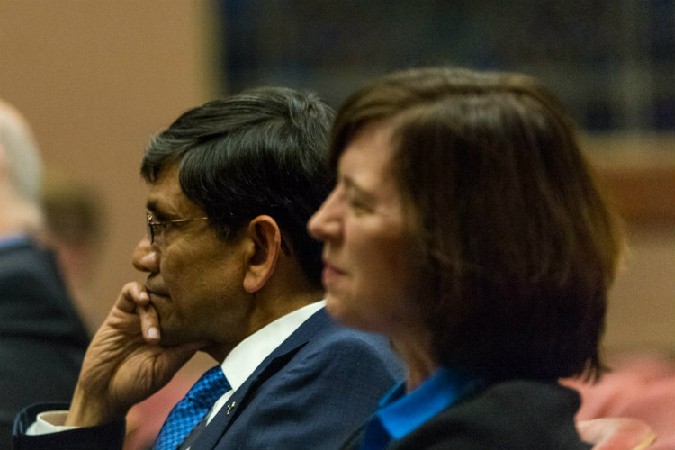 Chancellor Mauli Agrawal and his wife, Sue Agrawal