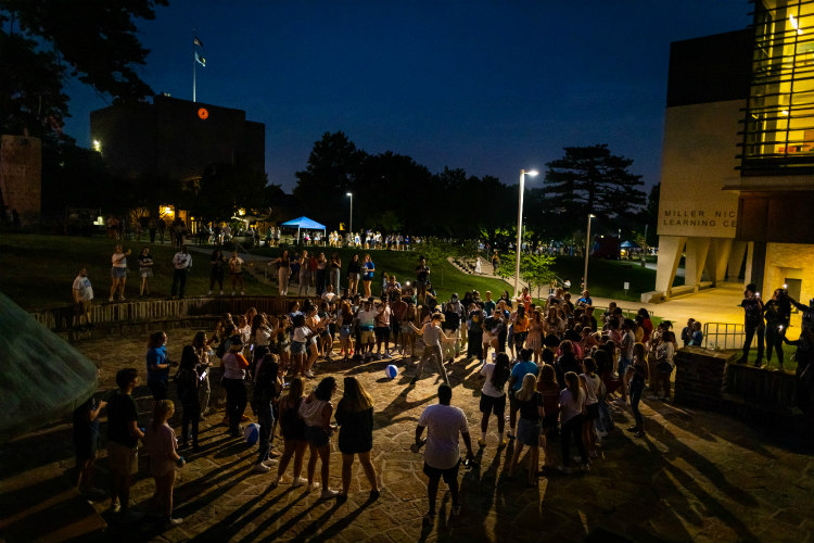 Late Night with the Greeks drew a nighttime crowd