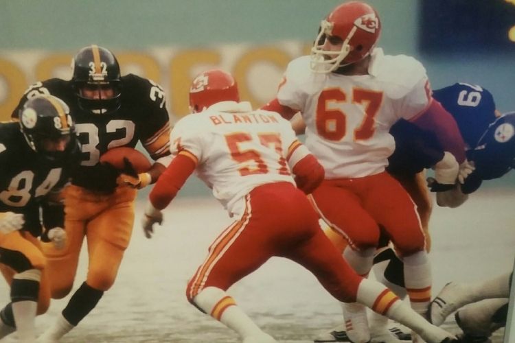 Jerry Blanton, wearing number 57, plays for Kansas City Chiefs